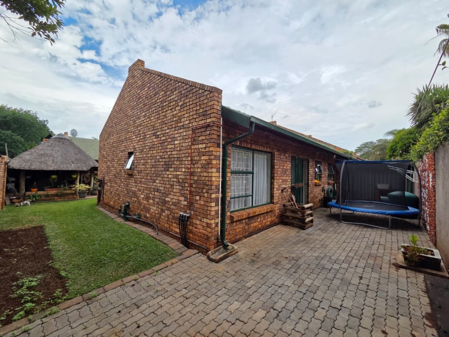 3 Bedroom Property for Sale in Annlin Gauteng