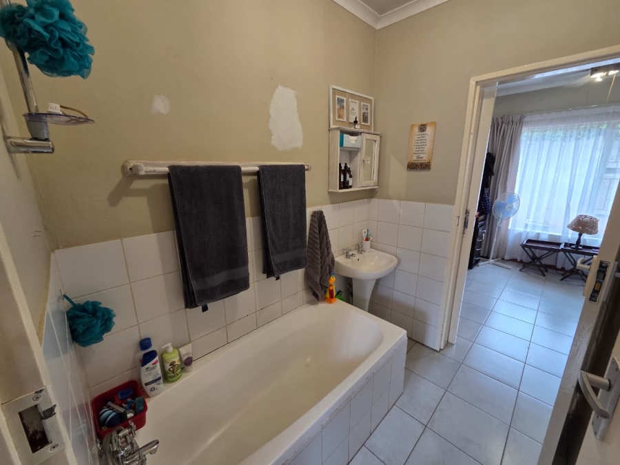 3 Bedroom Property for Sale in Annlin Gauteng