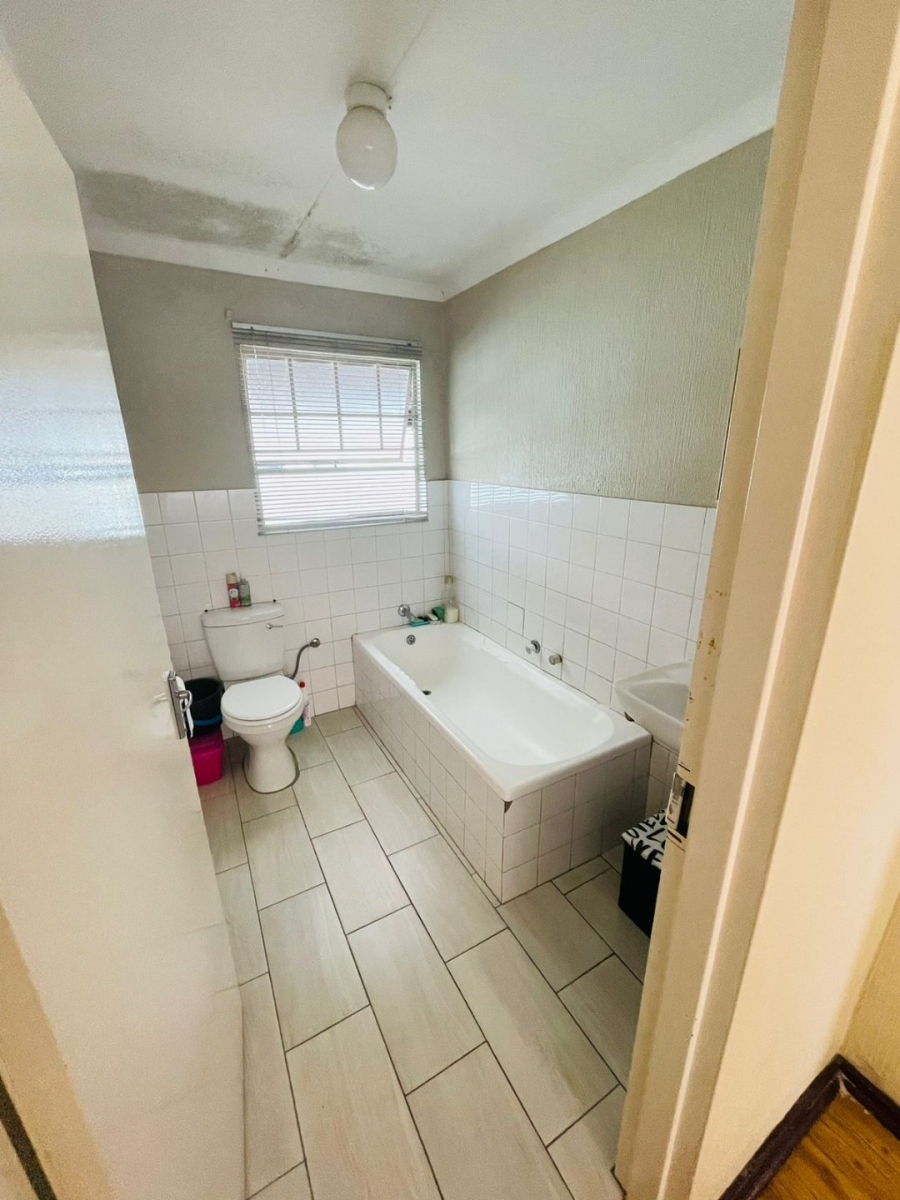 1 Bedroom Property for Sale in Bramley View Gauteng