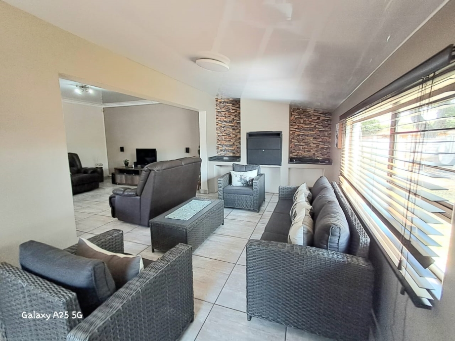  Bedroom Property for Sale in Vanderbijlpark CW 1 Gauteng