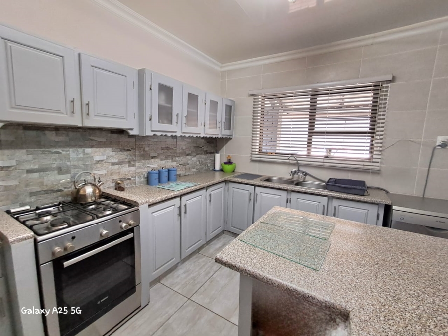  Bedroom Property for Sale in Vanderbijlpark CW 1 Gauteng