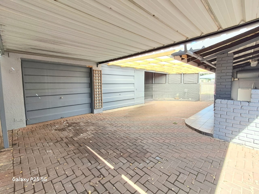  Bedroom Property for Sale in Vanderbijlpark CW 1 Gauteng