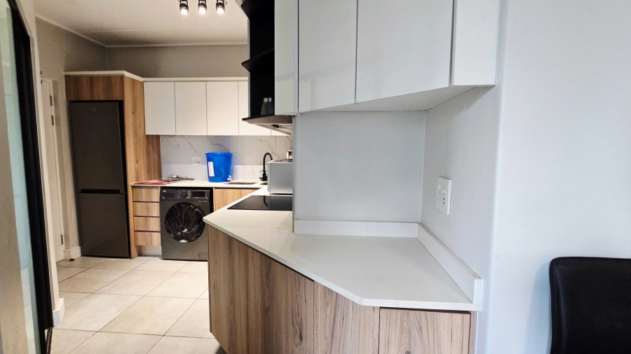 To Let 1 Bedroom Property for Rent in Waterfall Gauteng