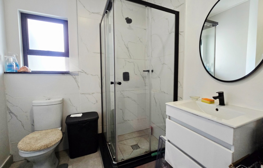 To Let 1 Bedroom Property for Rent in Waterfall Gauteng