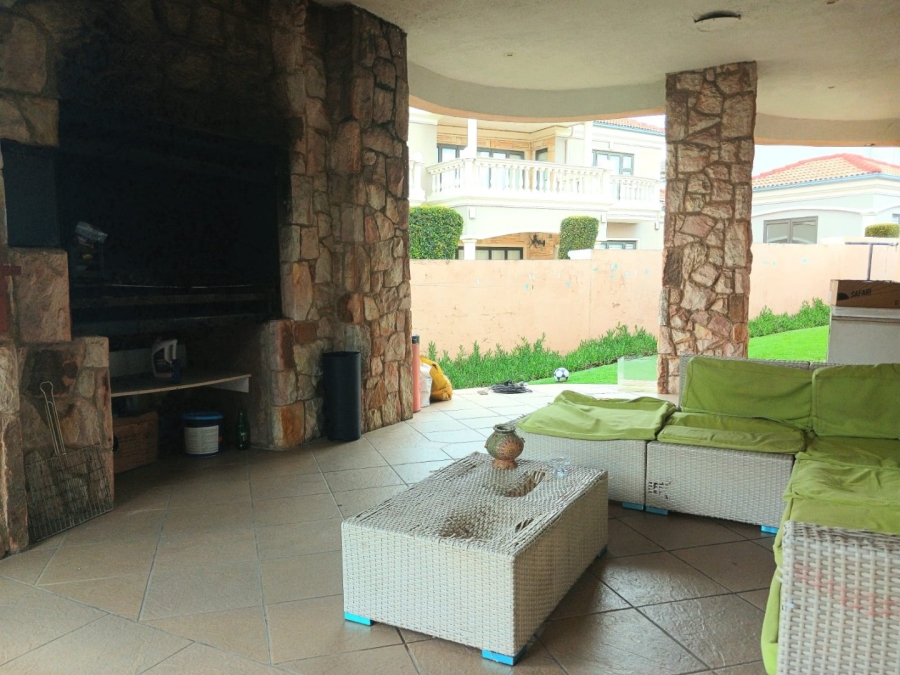 To Let 4 Bedroom Property for Rent in Blue Valley Golf Estate Gauteng