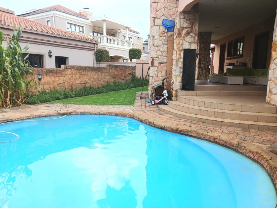 To Let 4 Bedroom Property for Rent in Blue Valley Golf Estate Gauteng
