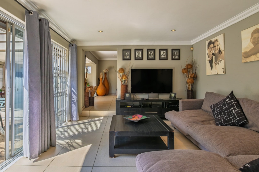 3 Bedroom Property for Sale in Isandovale Gauteng