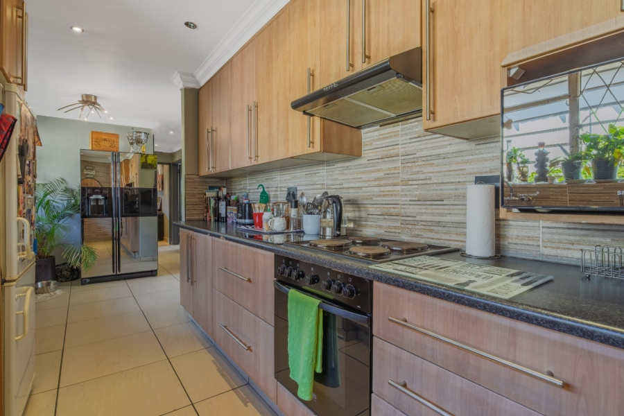 3 Bedroom Property for Sale in Isandovale Gauteng