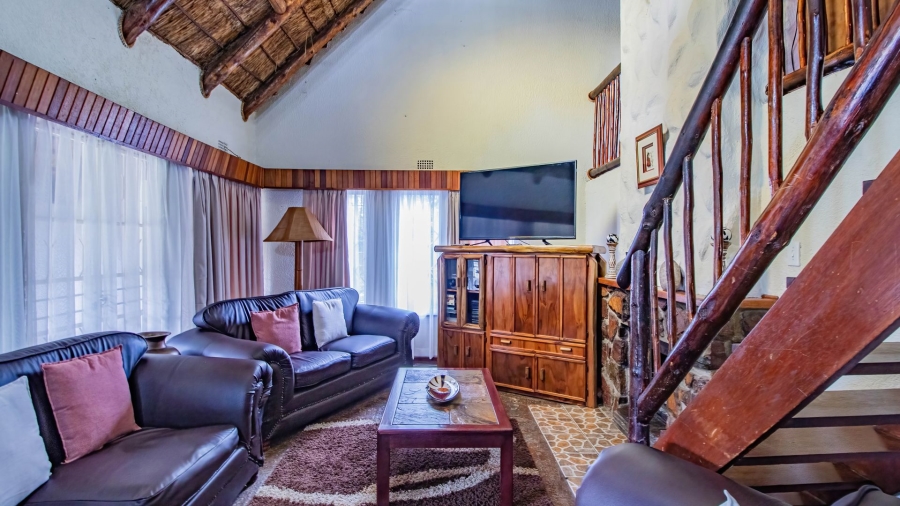 4 Bedroom Property for Sale in Glen Marais Gauteng