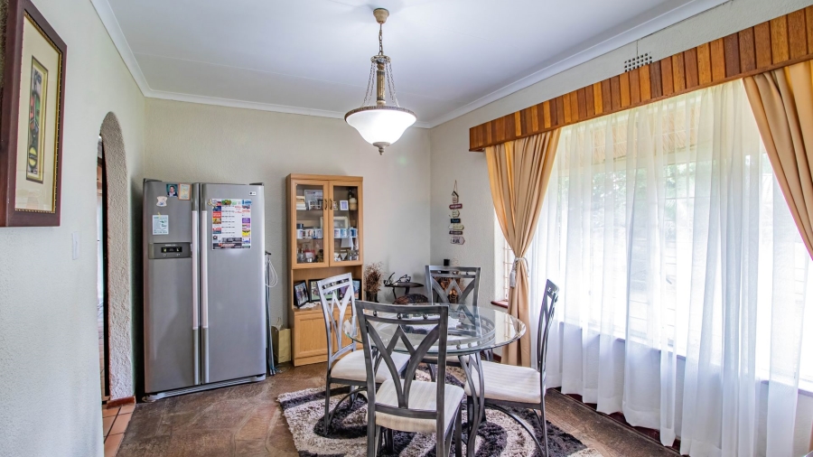 4 Bedroom Property for Sale in Glen Marais Gauteng