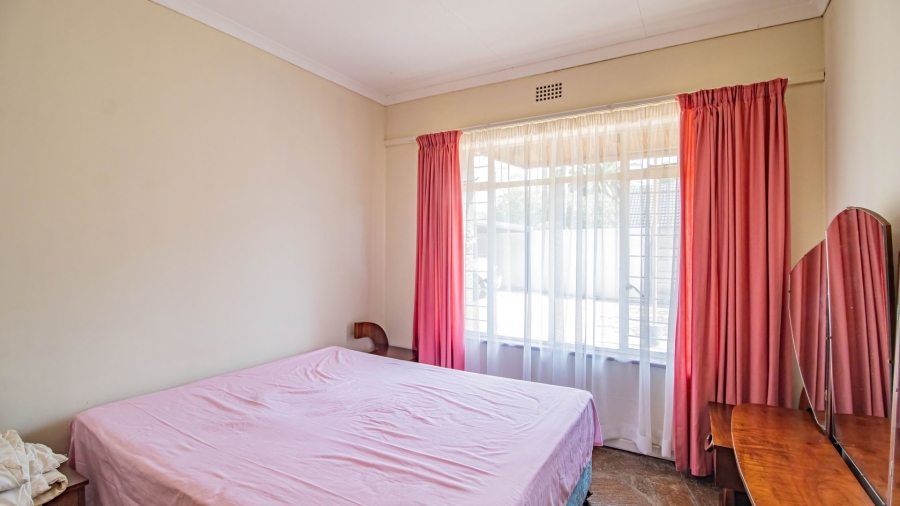 4 Bedroom Property for Sale in Glen Marais Gauteng