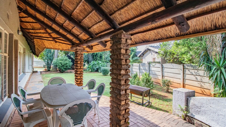 4 Bedroom Property for Sale in Glen Marais Gauteng