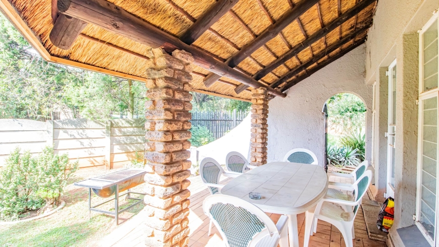 4 Bedroom Property for Sale in Glen Marais Gauteng