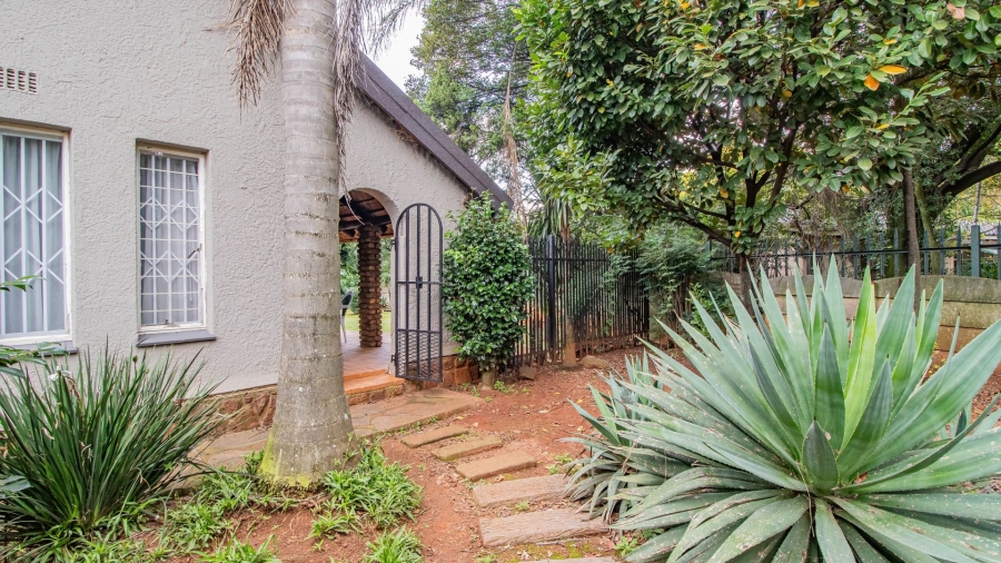 4 Bedroom Property for Sale in Glen Marais Gauteng