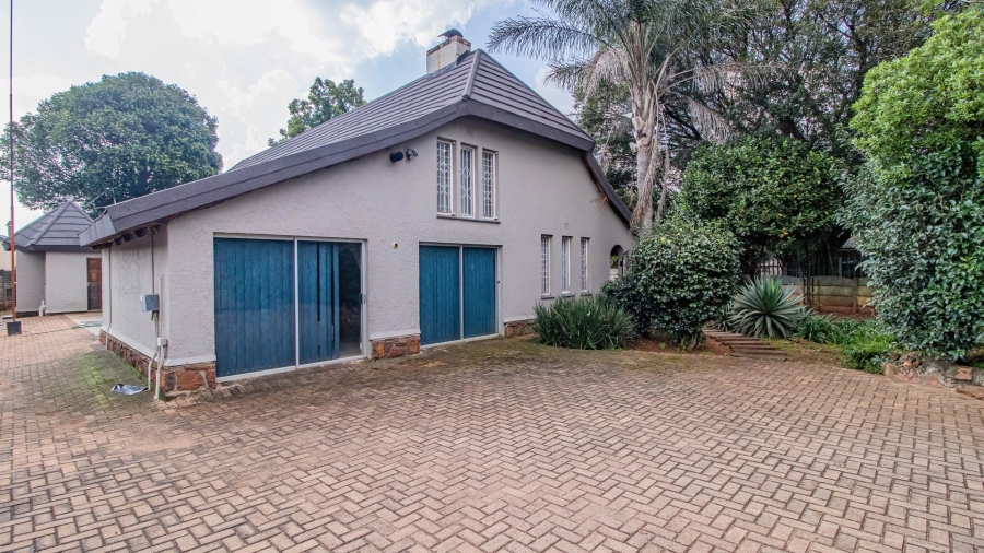 4 Bedroom Property for Sale in Glen Marais Gauteng