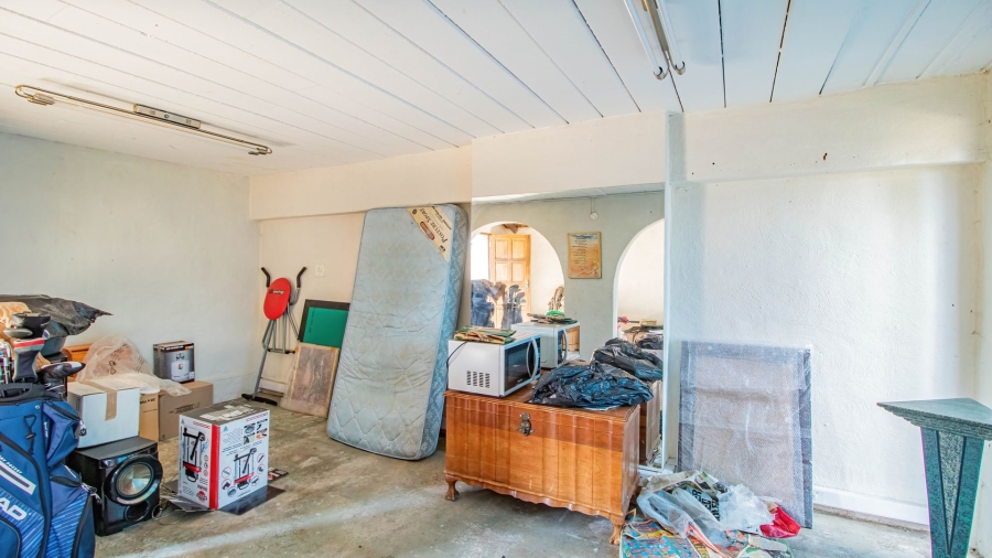 4 Bedroom Property for Sale in Glen Marais Gauteng