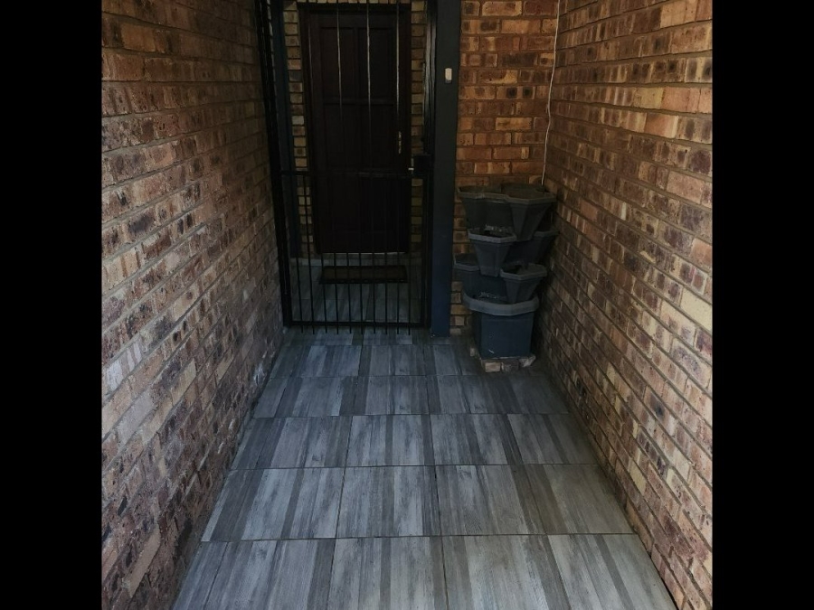 3 Bedroom Property for Sale in Amberfield Gauteng