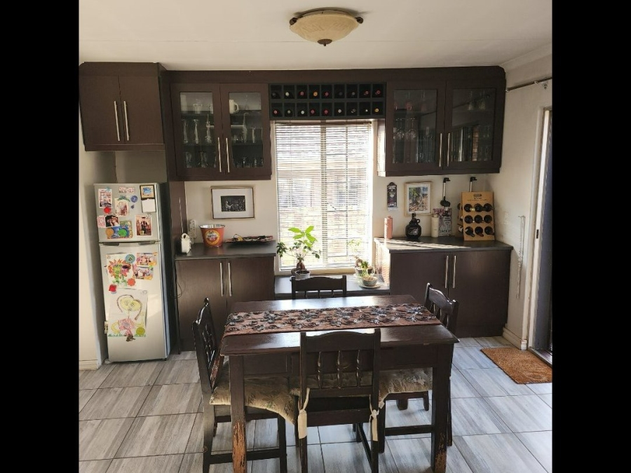 3 Bedroom Property for Sale in Amberfield Gauteng