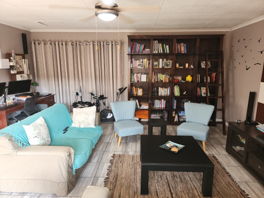 3 Bedroom Property for Sale in Amberfield Gauteng