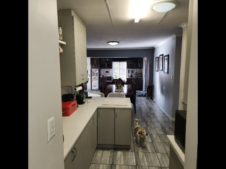 3 Bedroom Property for Sale in Amberfield Gauteng