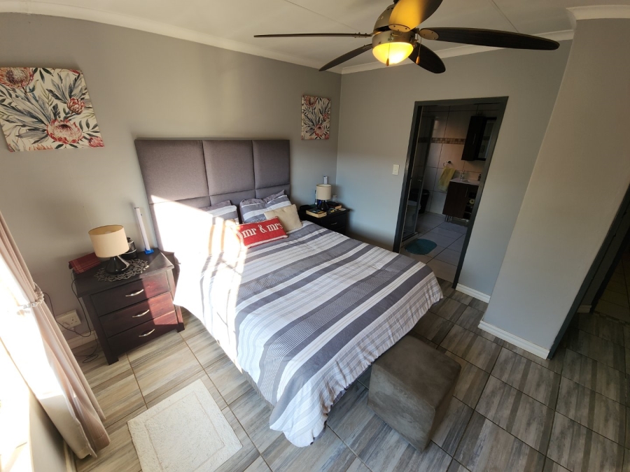 3 Bedroom Property for Sale in Amberfield Gauteng