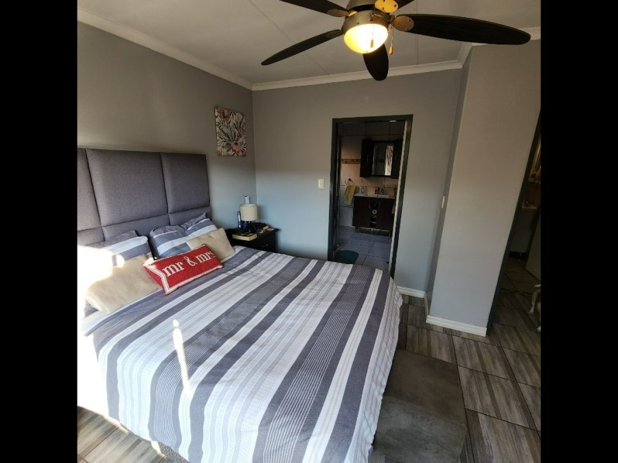 3 Bedroom Property for Sale in Amberfield Gauteng