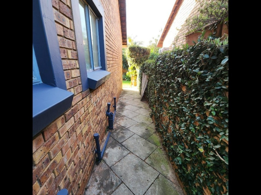 3 Bedroom Property for Sale in Amberfield Gauteng