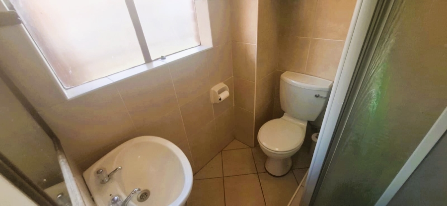 To Let 1 Bedroom Property for Rent in Karenpark Gauteng