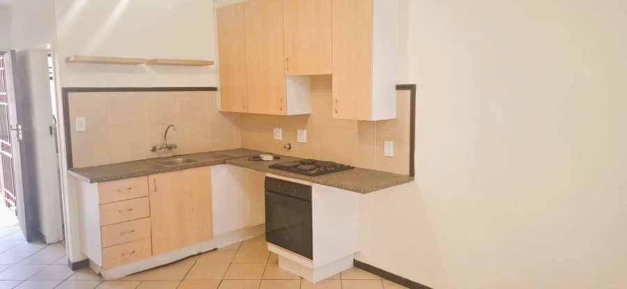To Let 1 Bedroom Property for Rent in Karenpark Gauteng