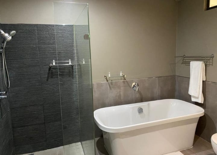 To Let 2 Bedroom Property for Rent in Sandown Gauteng