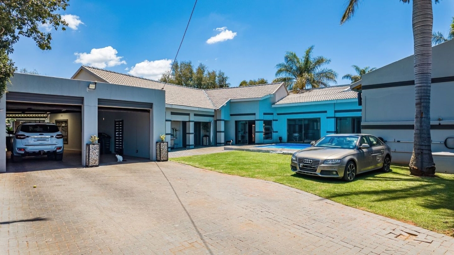 5 Bedroom Property for Sale in Annlin Gauteng