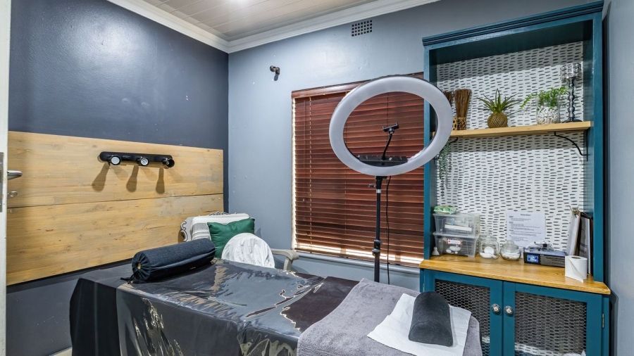 5 Bedroom Property for Sale in Annlin Gauteng