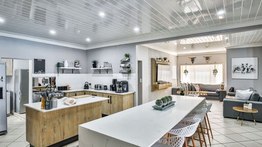 5 Bedroom Property for Sale in Annlin Gauteng