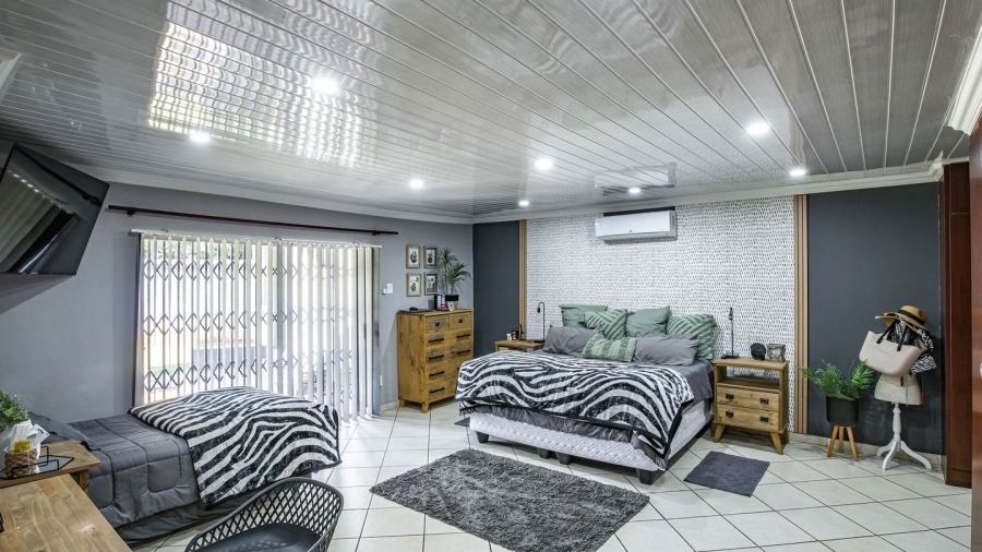 5 Bedroom Property for Sale in Annlin Gauteng