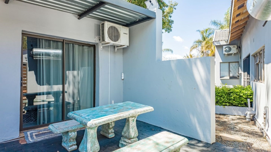 5 Bedroom Property for Sale in Annlin Gauteng