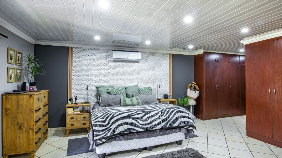 5 Bedroom Property for Sale in Annlin Gauteng