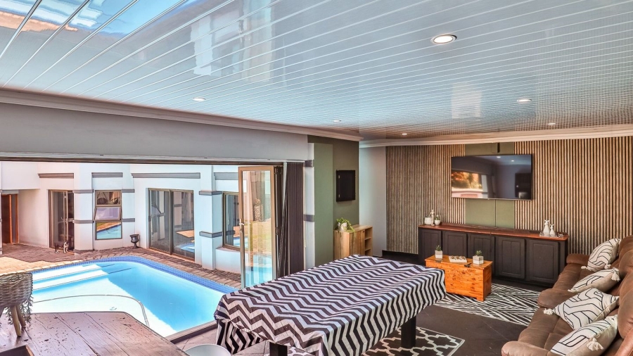 5 Bedroom Property for Sale in Annlin Gauteng