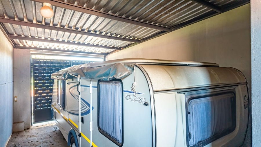 5 Bedroom Property for Sale in Annlin Gauteng