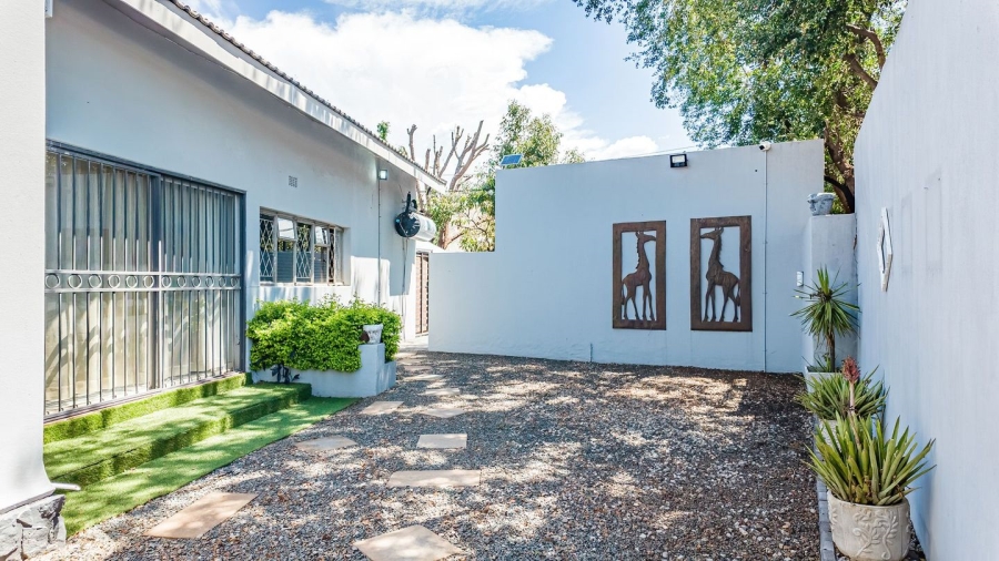 5 Bedroom Property for Sale in Annlin Gauteng