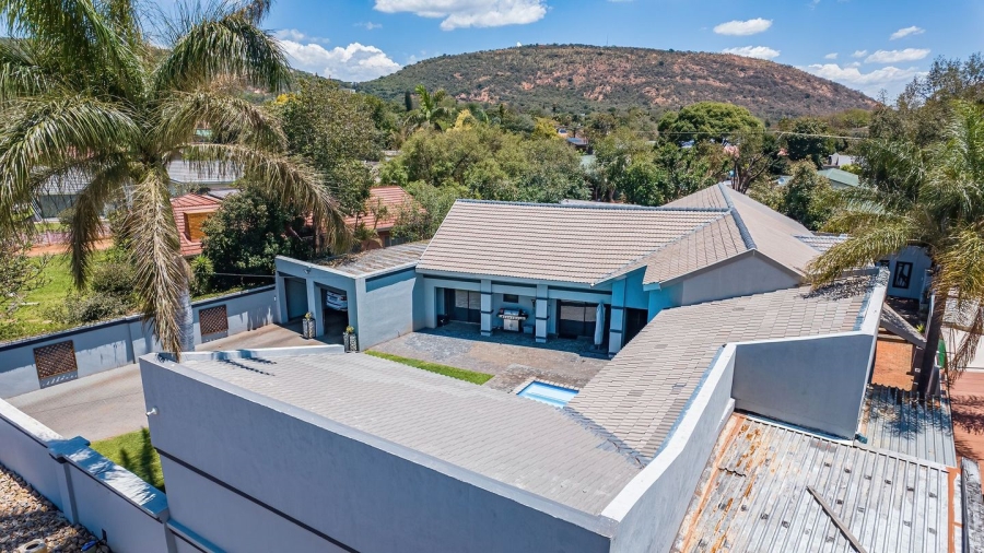 5 Bedroom Property for Sale in Annlin Gauteng