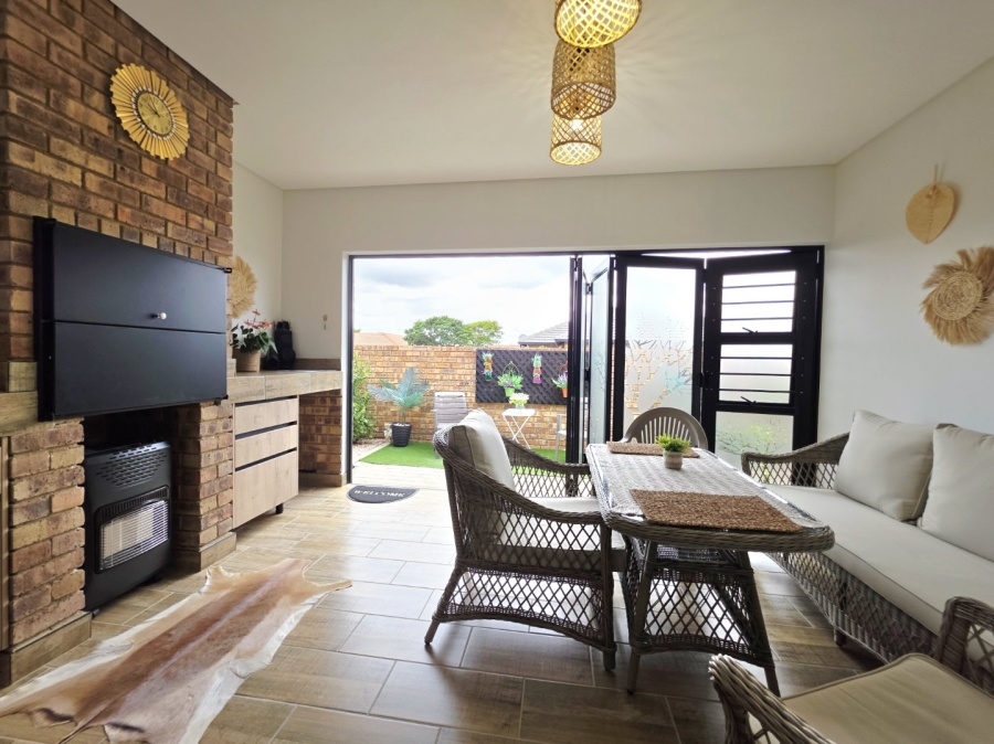 3 Bedroom Property for Sale in Equestria Gauteng