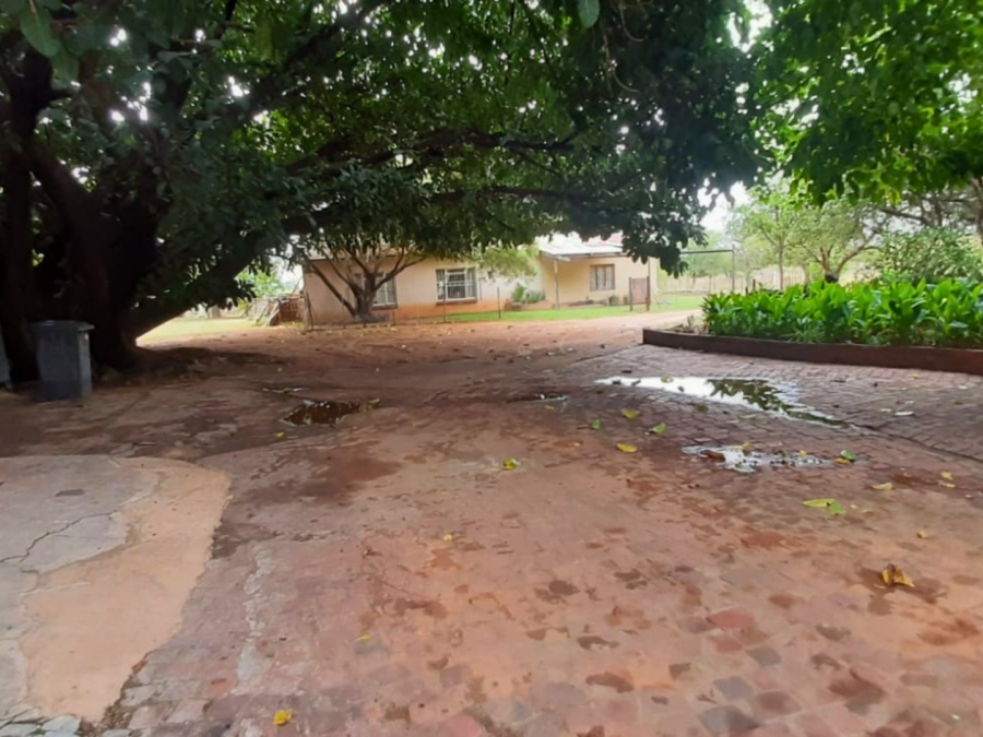 6 Bedroom Property for Sale in Bultfontein A H Gauteng
