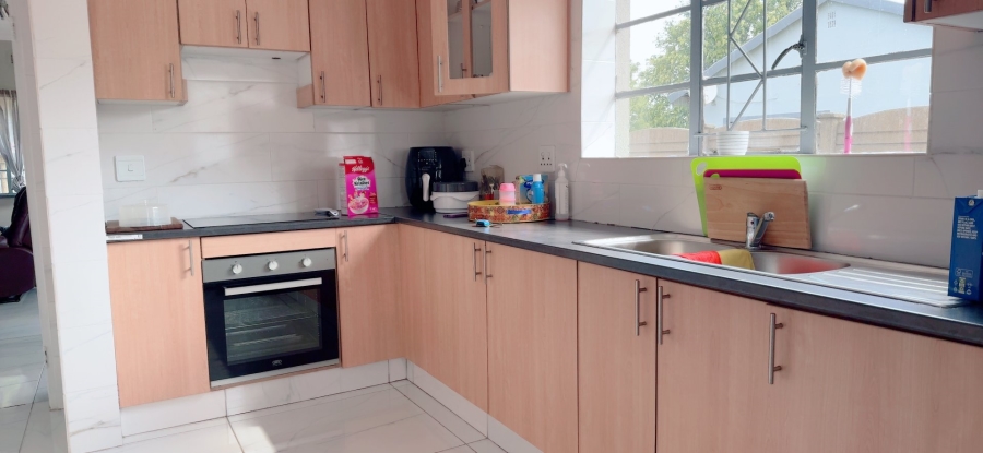 4 Bedroom Property for Sale in Three Rivers Gauteng