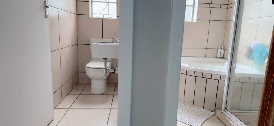 4 Bedroom Property for Sale in Three Rivers Gauteng