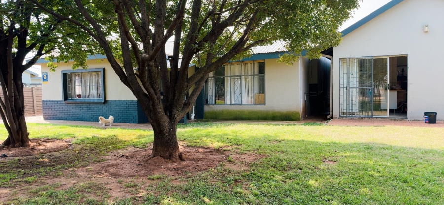 4 Bedroom Property for Sale in Three Rivers Gauteng