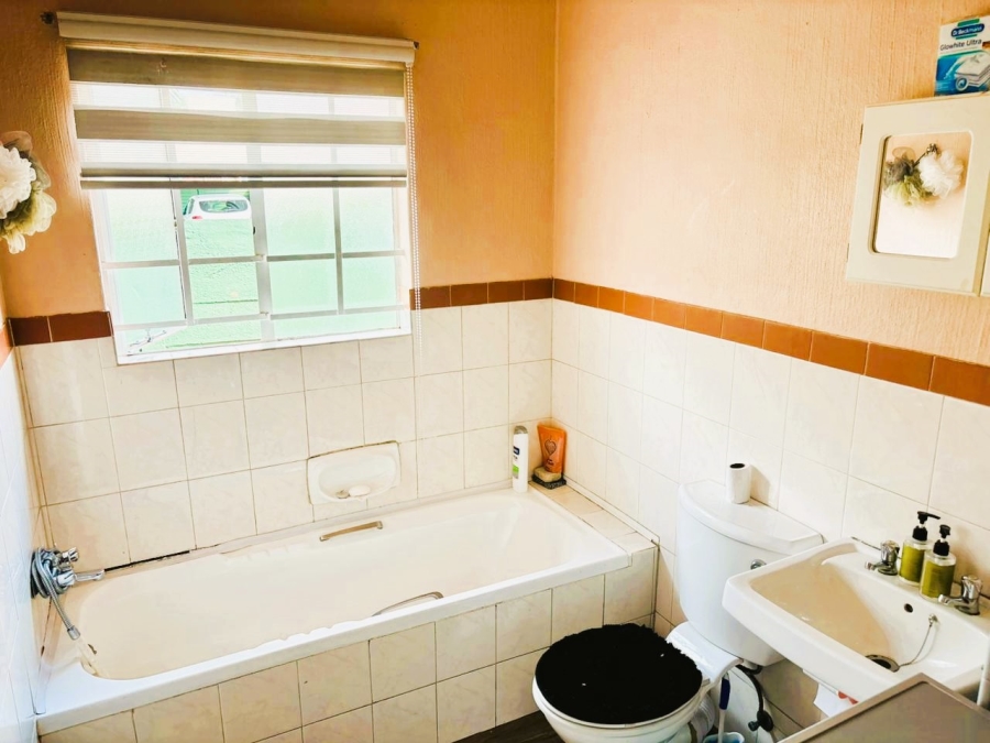 To Let 2 Bedroom Property for Rent in Montana Park Gauteng