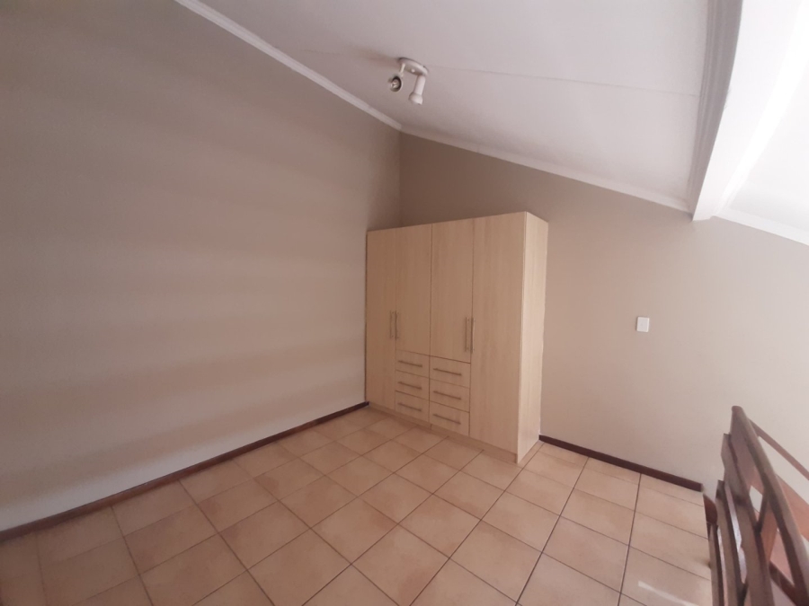  Bedroom Property for Sale in Hillcrest Gauteng