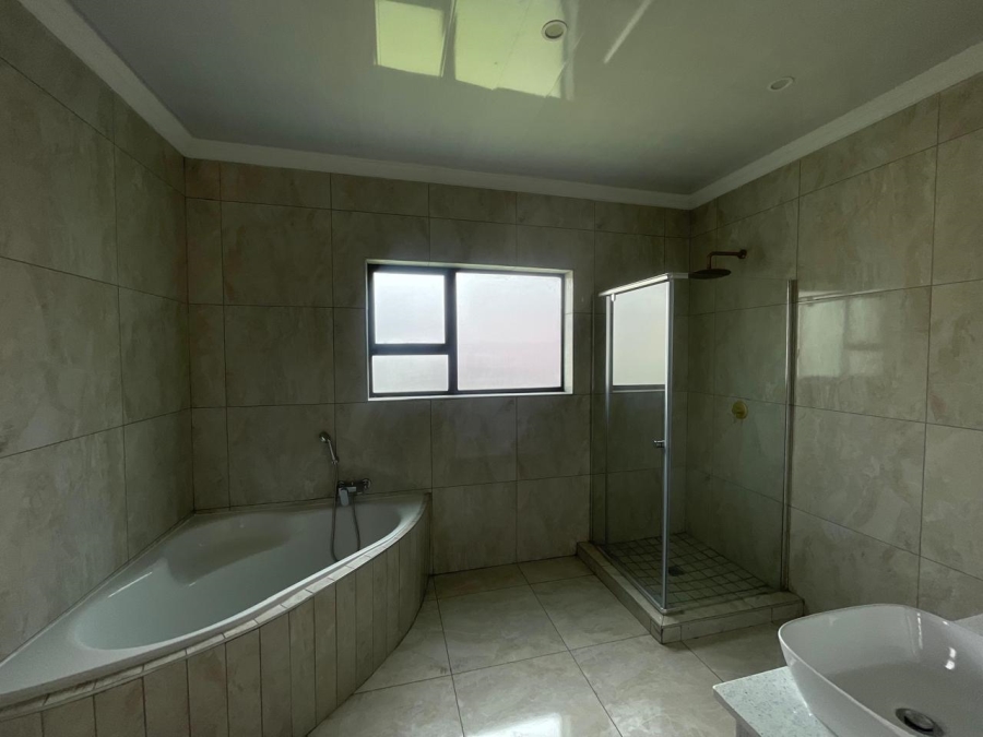 5 Bedroom Property for Sale in Montana Gauteng