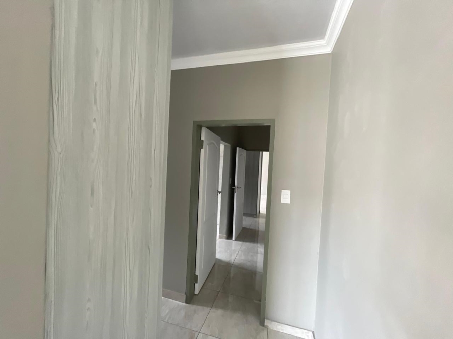 5 Bedroom Property for Sale in Montana Gauteng