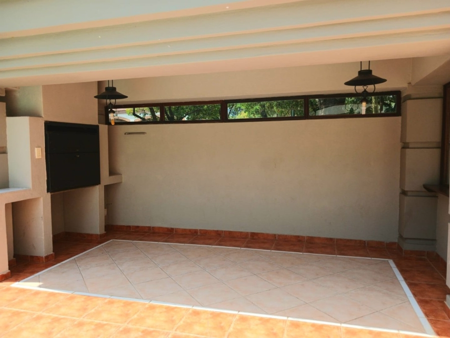 3 Bedroom Property for Sale in Blue Valley Golf Estate Gauteng